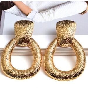 Gorgeous 18k Gold Plated Hoop Earrings
